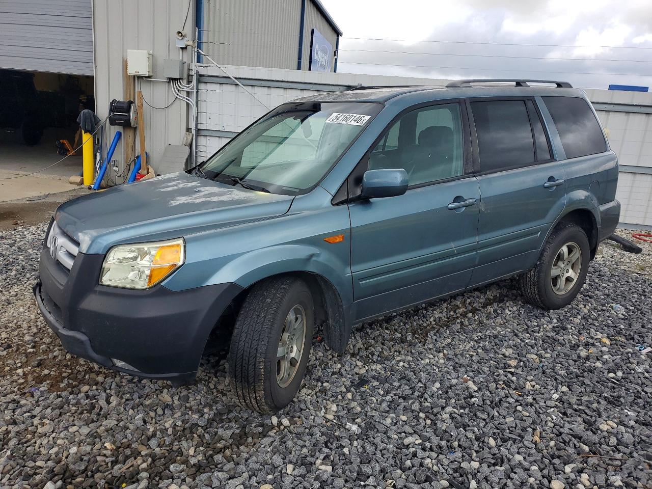 Salvage Honda Pilot Image