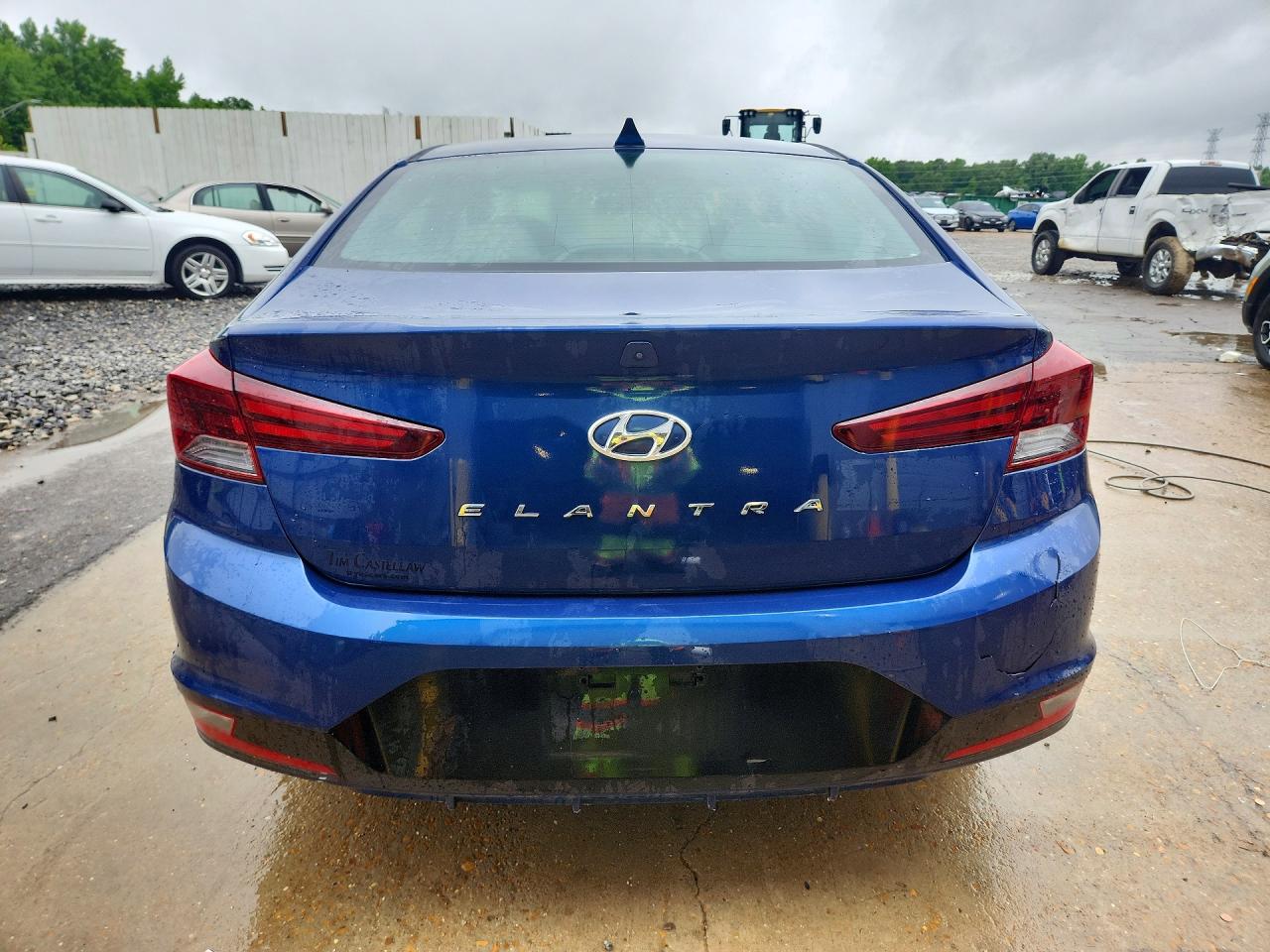 Hyundai ELANTRA Sel