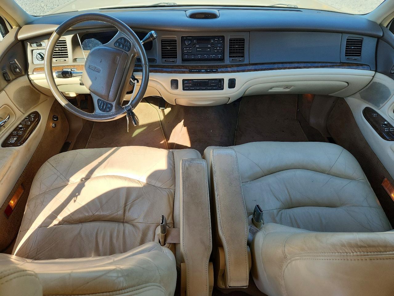 Lincoln Towncar Signature