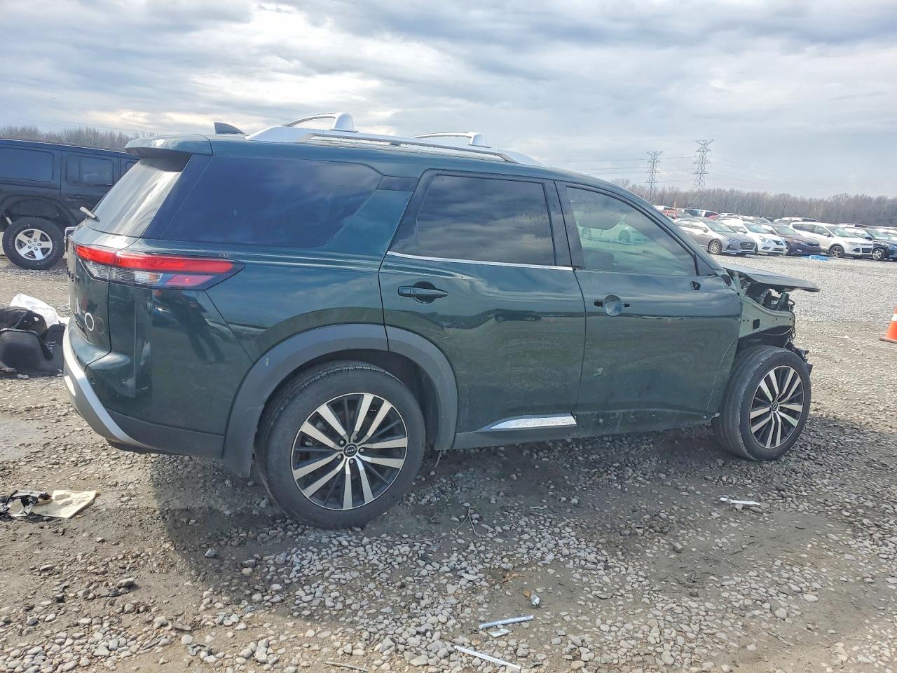 Nissan Pathfinder Platinum