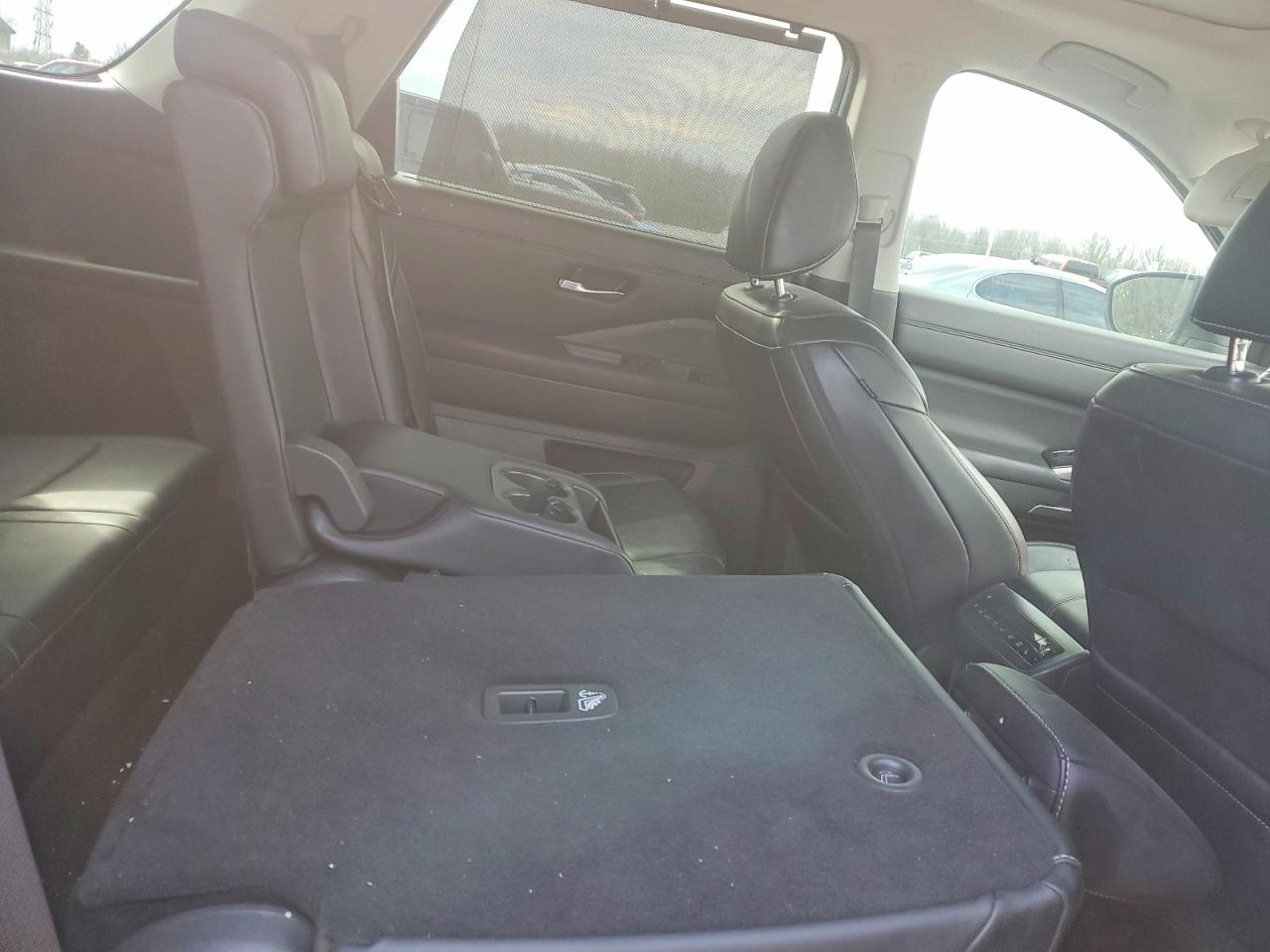 Nissan Pathfinder Platinum