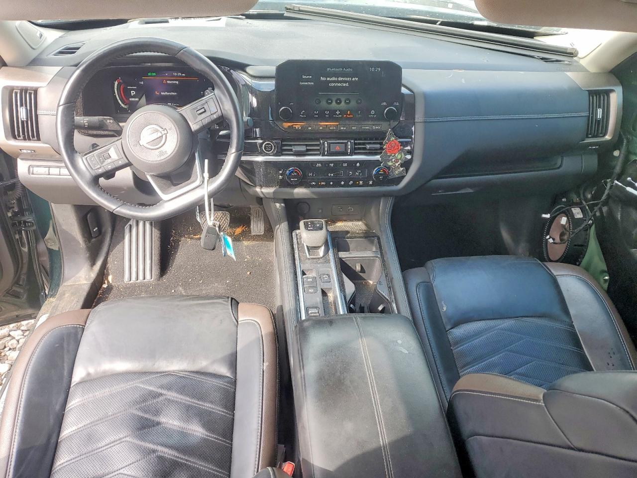 Nissan Pathfinder Platinum