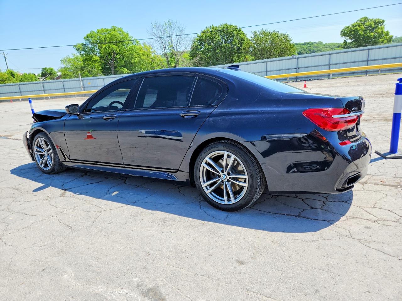 BMW 7 Series Xi