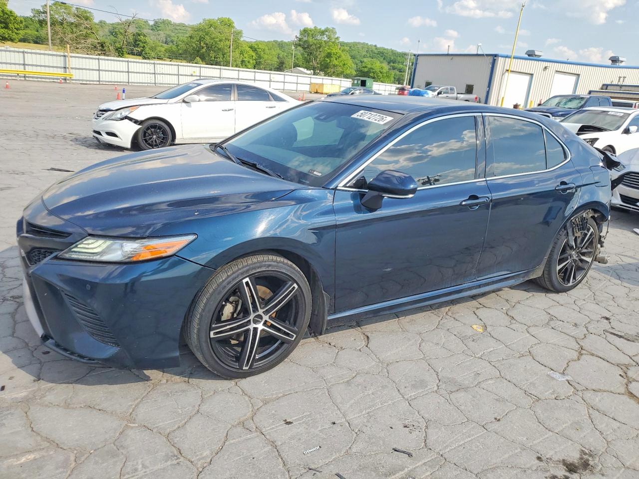 Salvage Toyota Camry Image