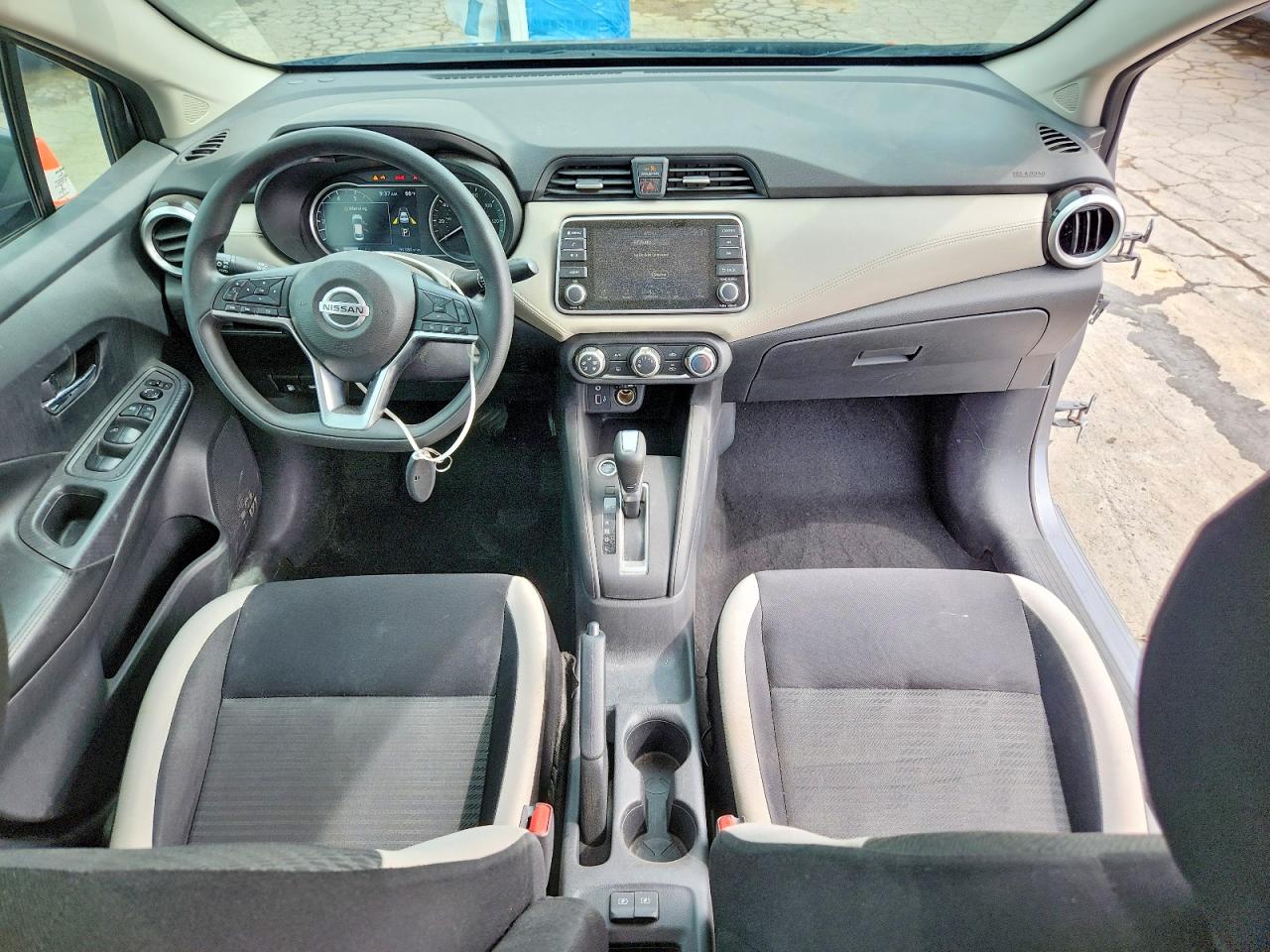 Nissan Versa Sv