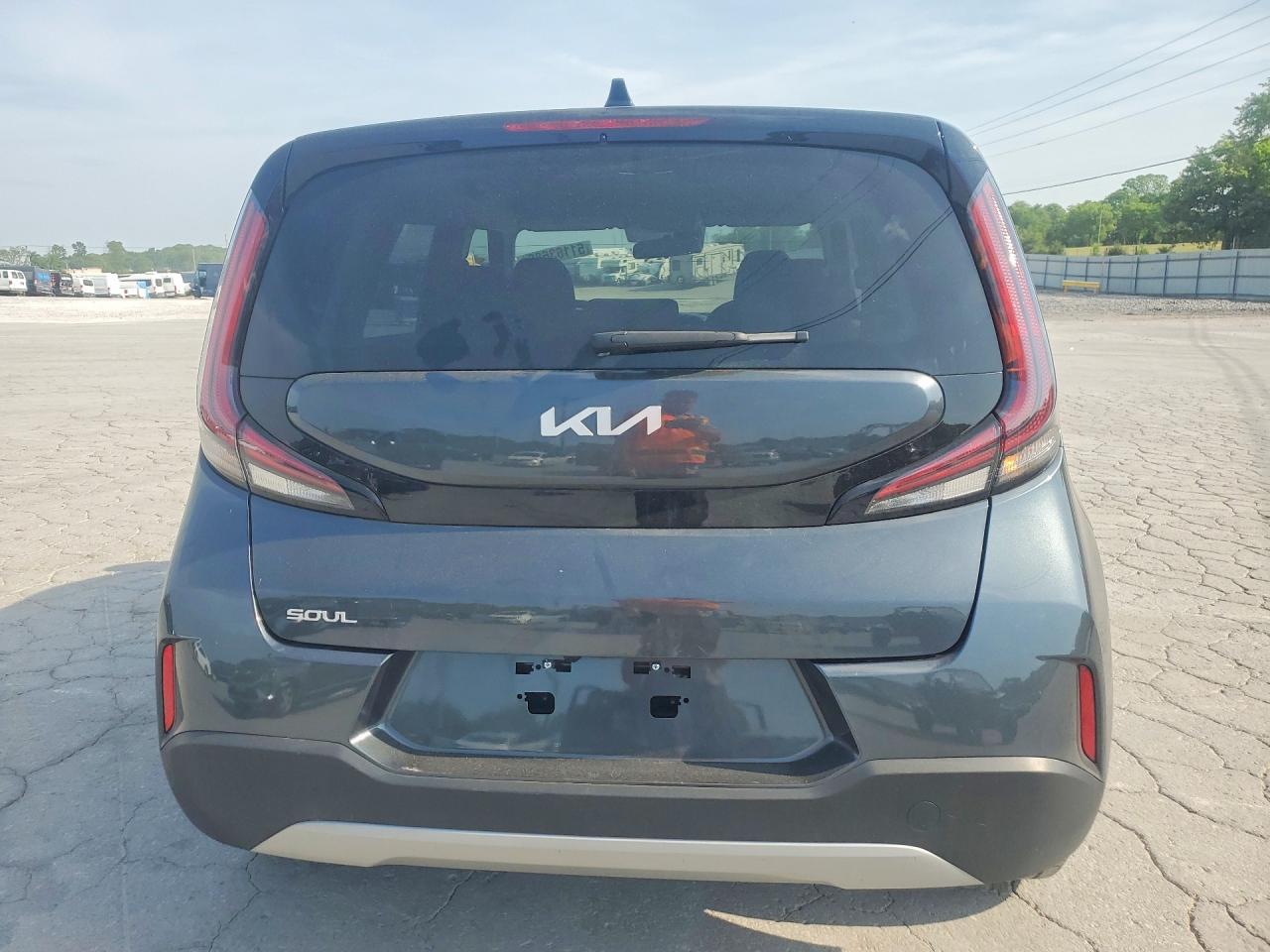 Kia Soul Lx