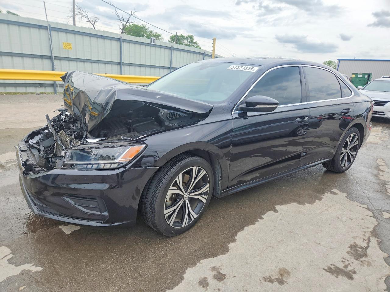 Salvage Volkswagen Passat Image