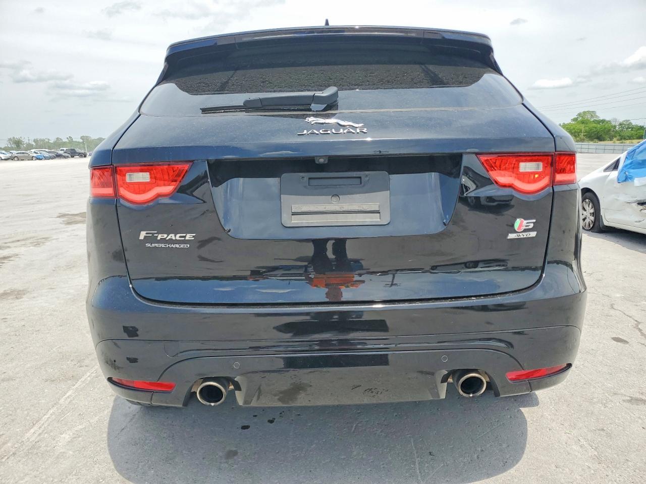 Jaguar F-PACE S