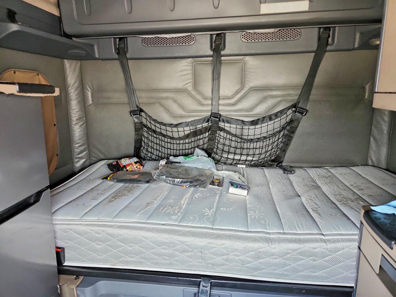 Freightliner Cascadia 125