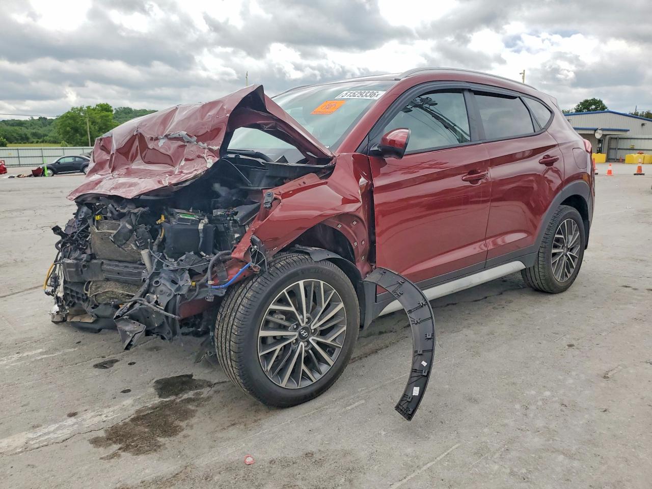 Salvage Hyundai TUCSON Image