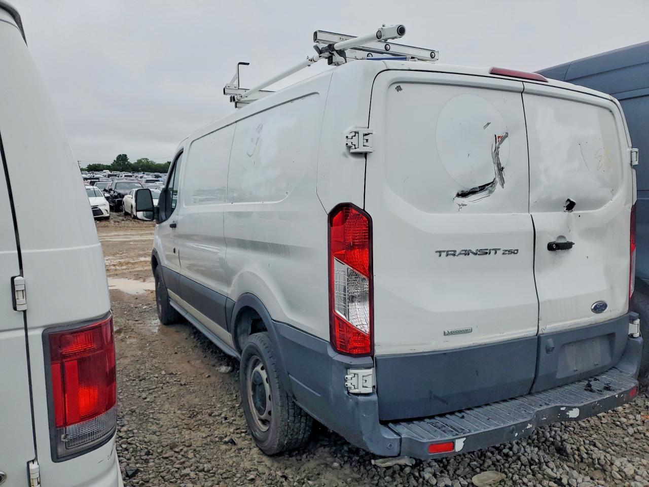 Ford Transit T-250