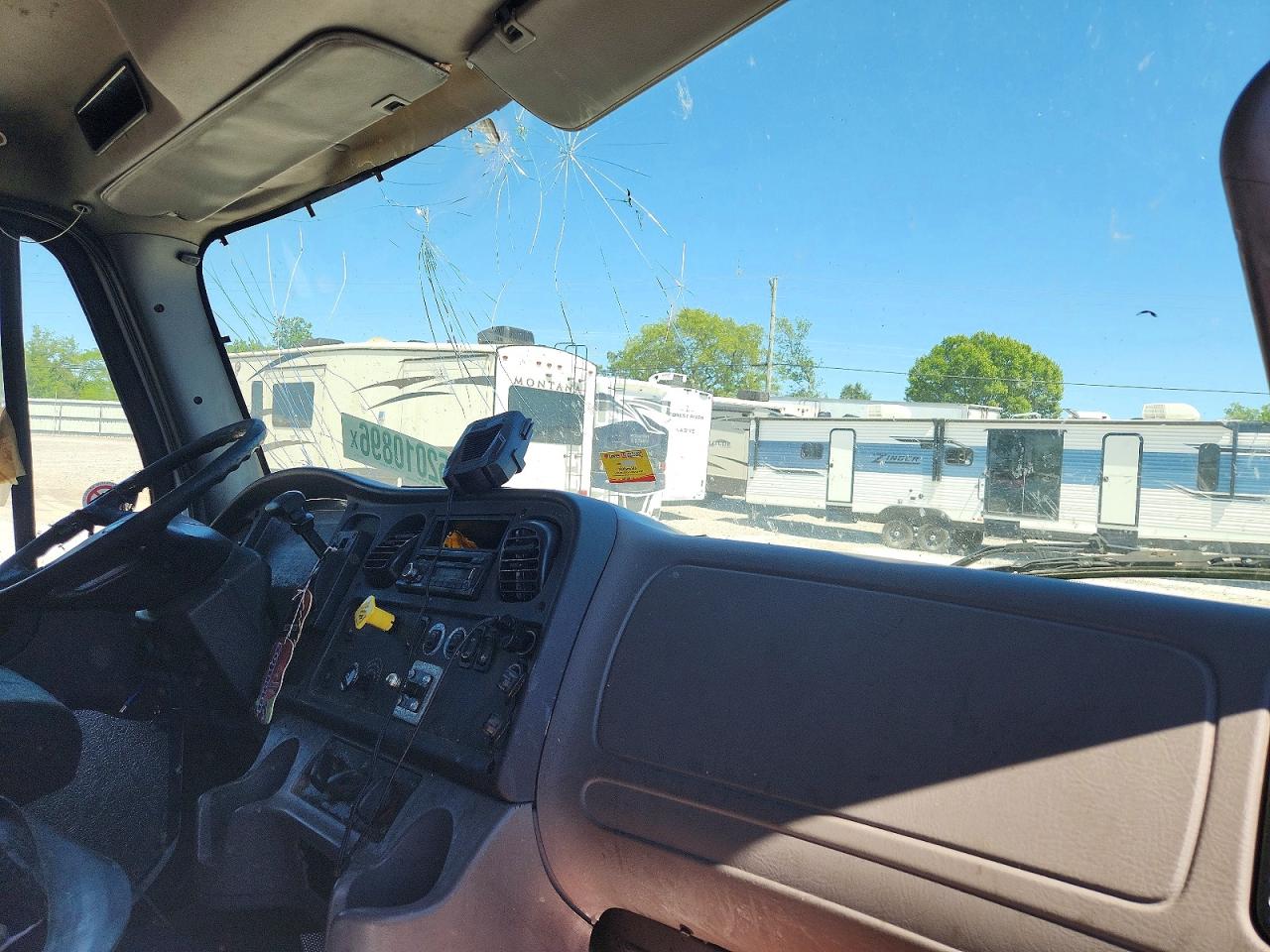 Freightliner M2