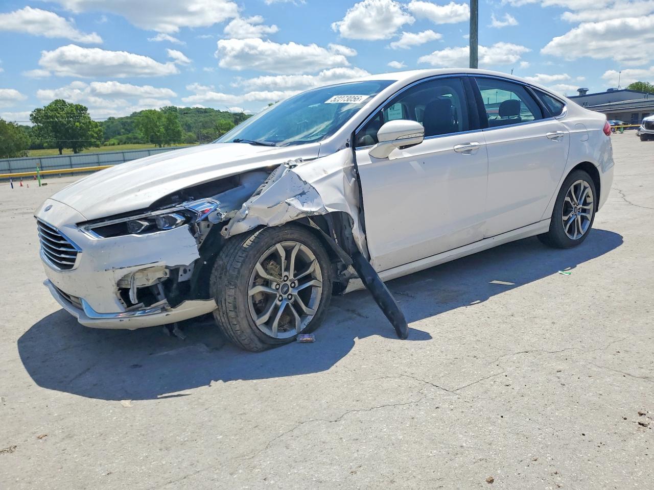 Salvage Ford Fusion Image