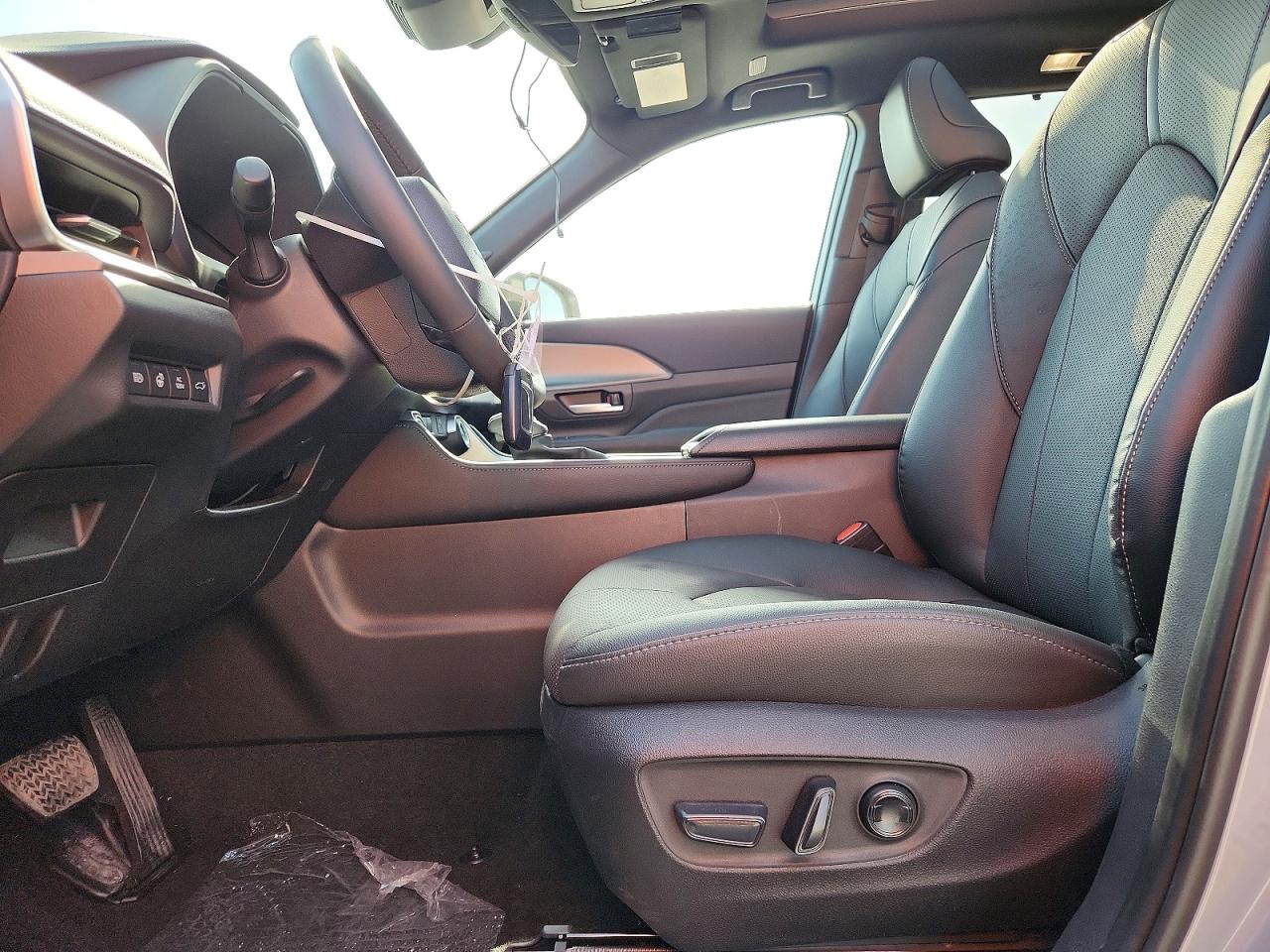 Toyota Grand Highlander Hybrid Nightshade