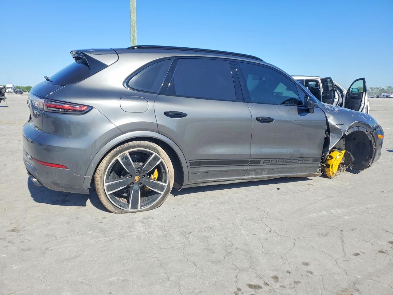 Porsche Cayenne Turbo S E-hybrid
