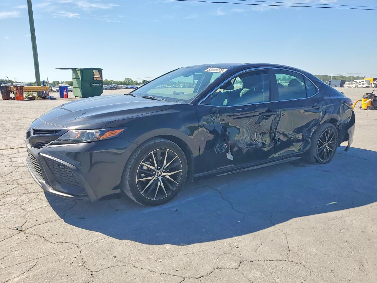 Salvage Toyota Camry Image