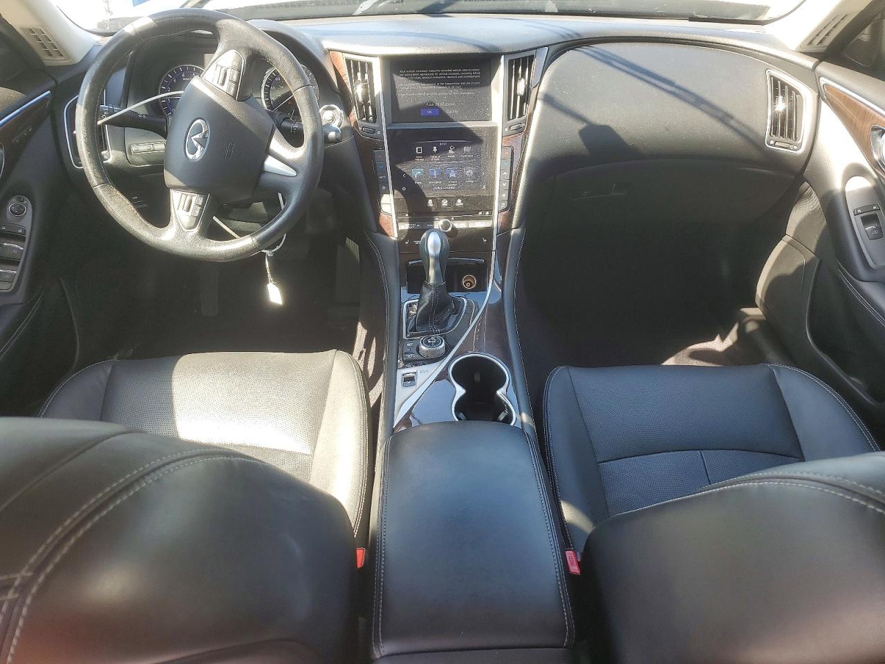 INFINITI Q50 3.0t Premium