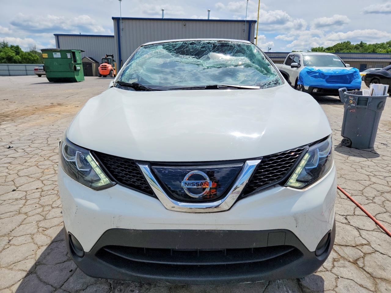 Nissan Rogue S