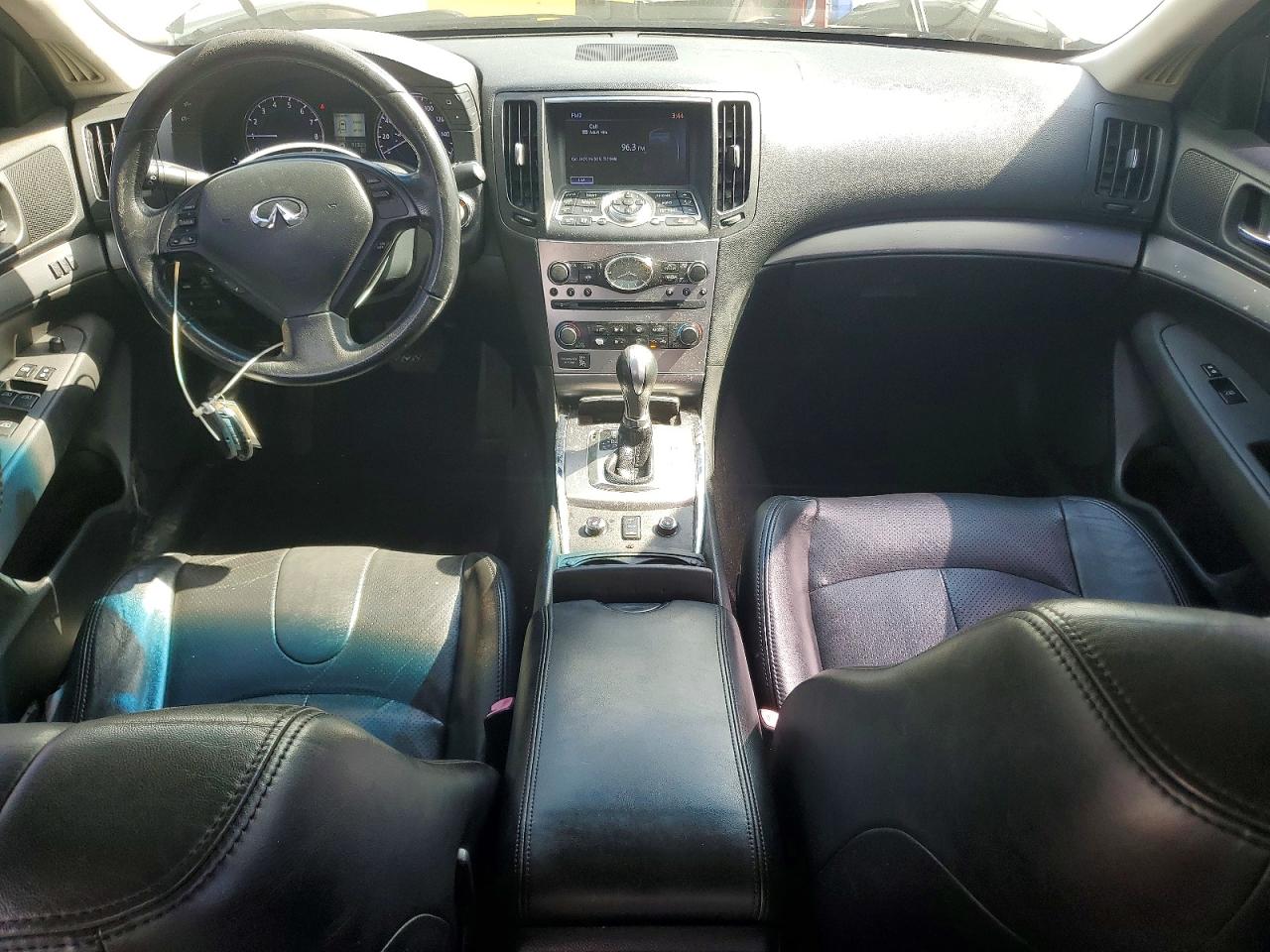 INFINITI G37 X
