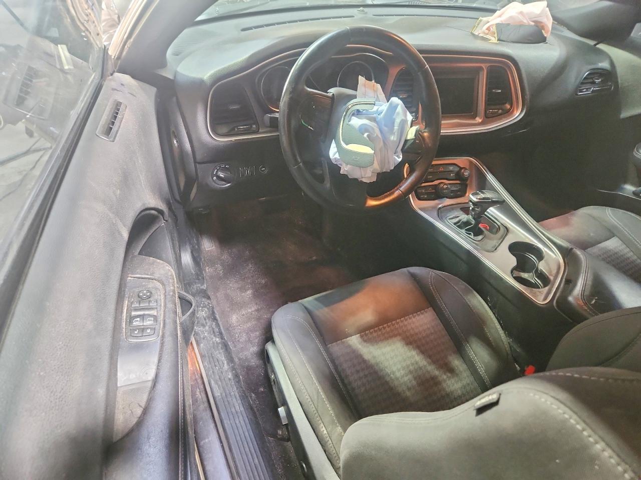 Dodge Challenger Sxt