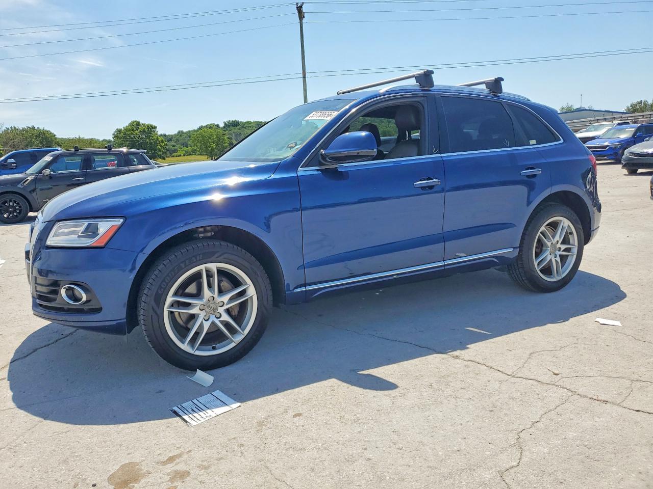 Salvage Audi Q5 Image