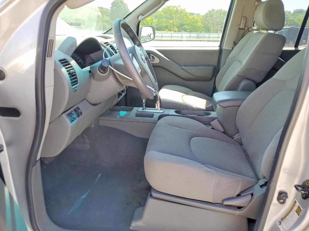 Nissan Frontier Se