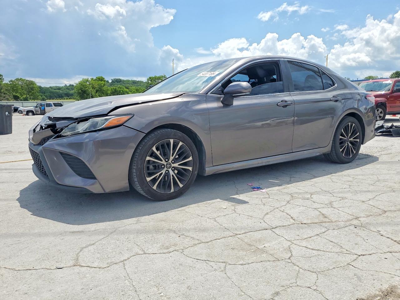 Salvage Toyota Camry Image