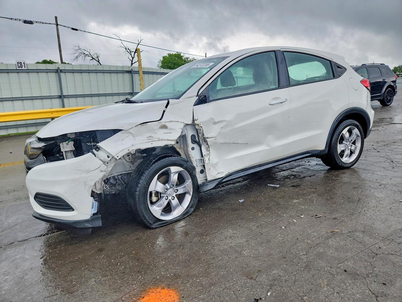 Salvage Honda HR-V Image