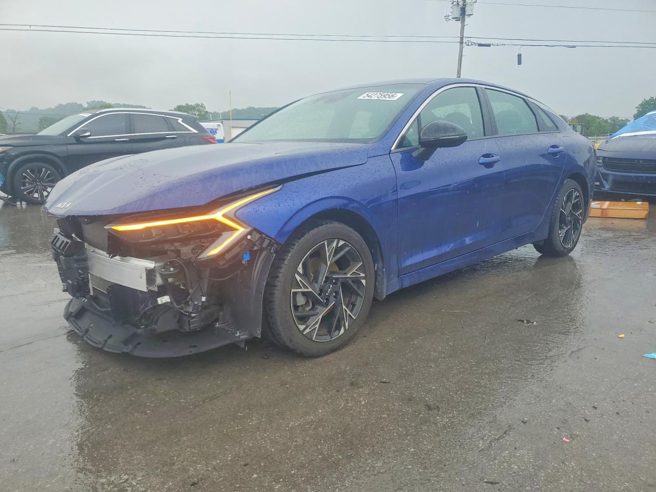 Salvage Kia K5 Image