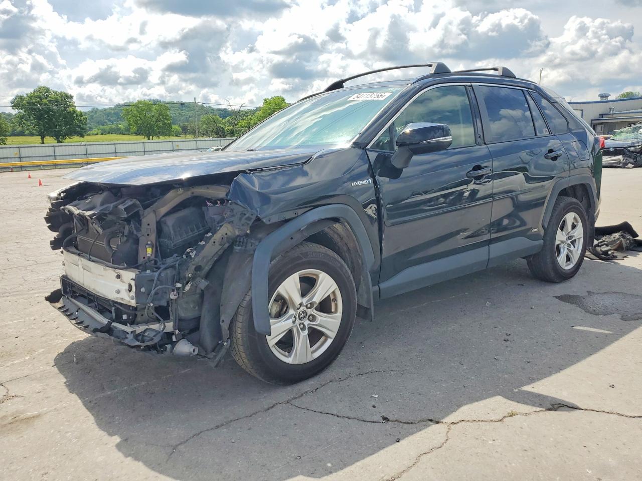 Salvage Toyota RAV4 Image
