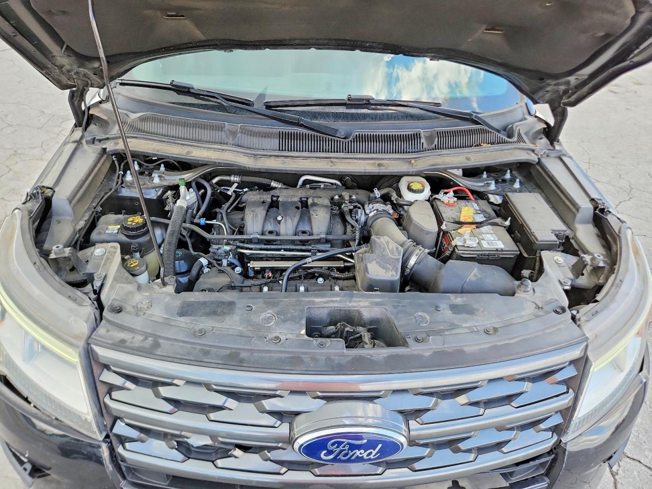 Ford Explorer Xlt