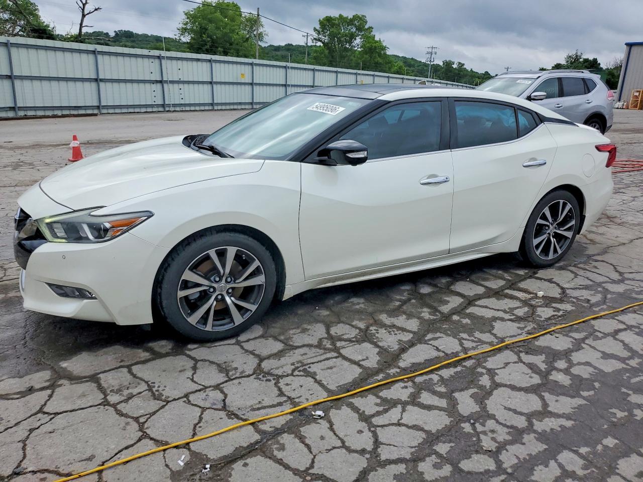 Salvage Nissan Maxima Image