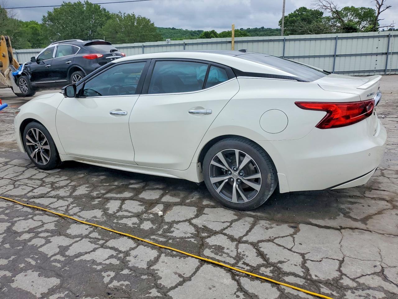 Nissan Maxima Platinum