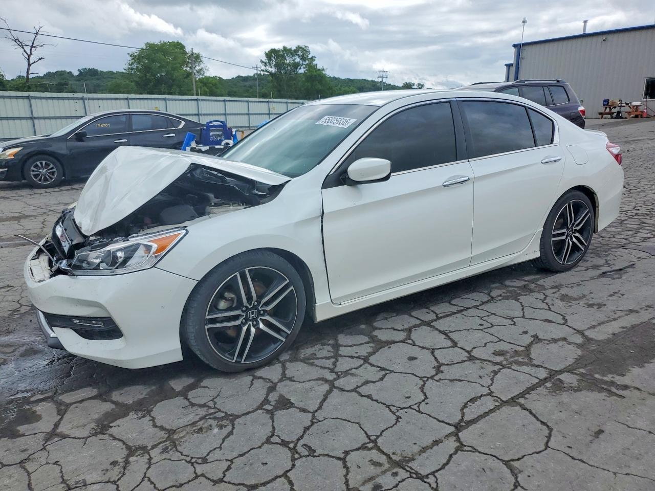 Salvage Honda Accord Image
