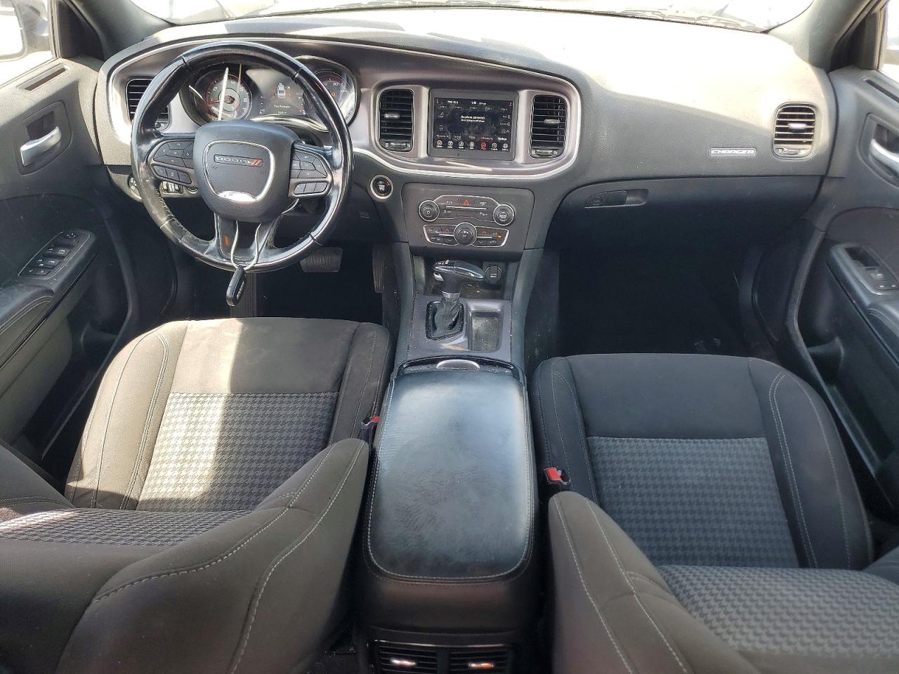 Dodge Charger Sxt