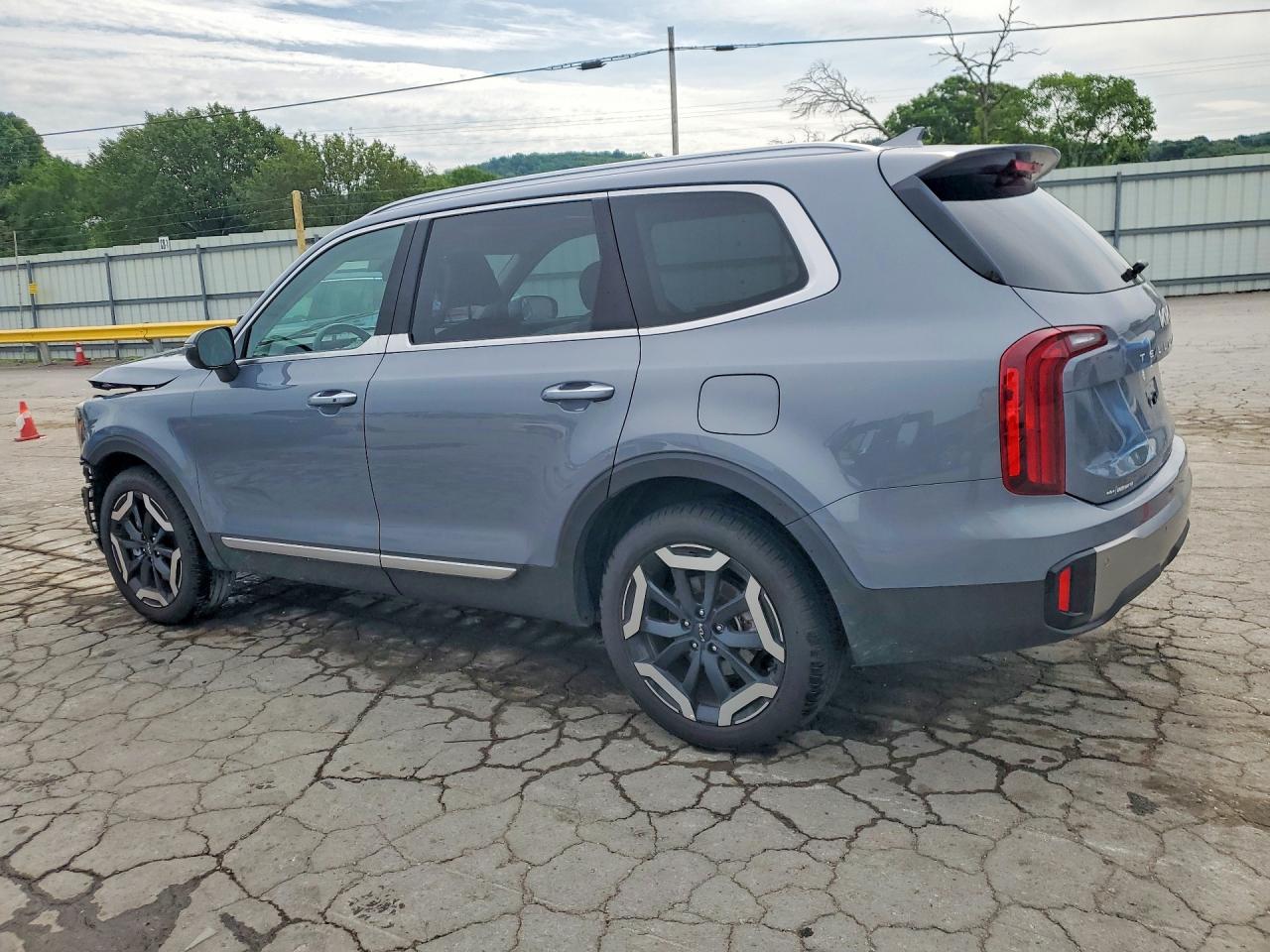 Kia Telluride S