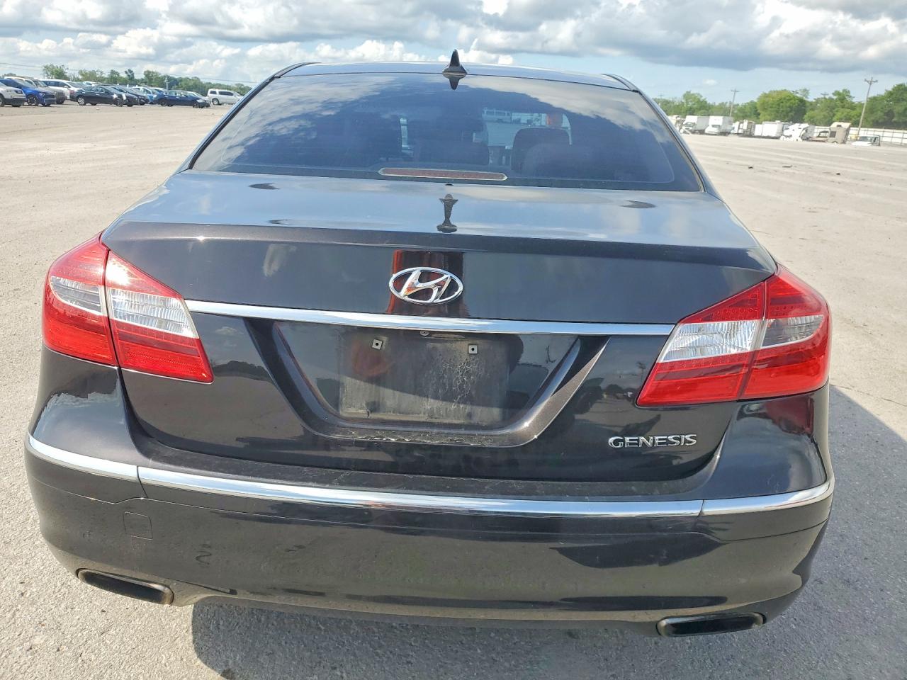 Hyundai Genesis 3.8l