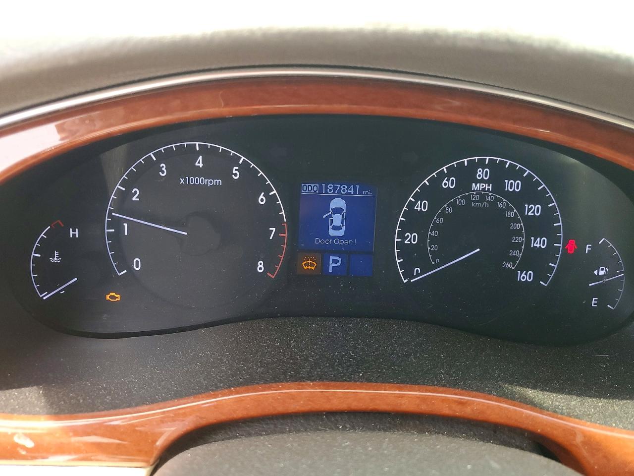 Hyundai Genesis 3.8l