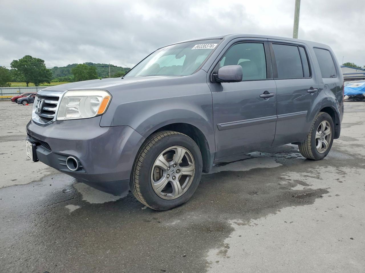 Salvage Honda Pilot Image