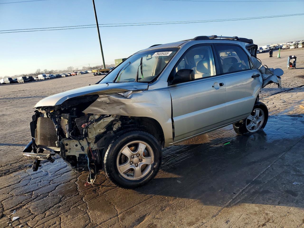 Salvage Kia Sportage Image