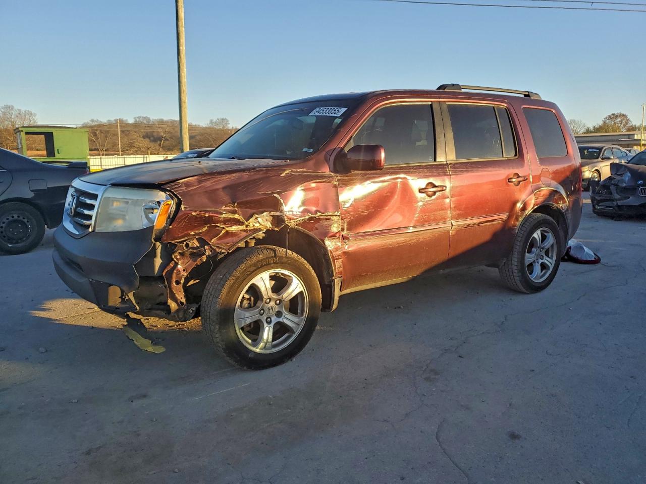 Salvage Honda Pilot Image