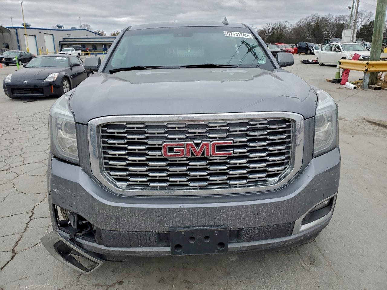 GMC Yukon Denali
