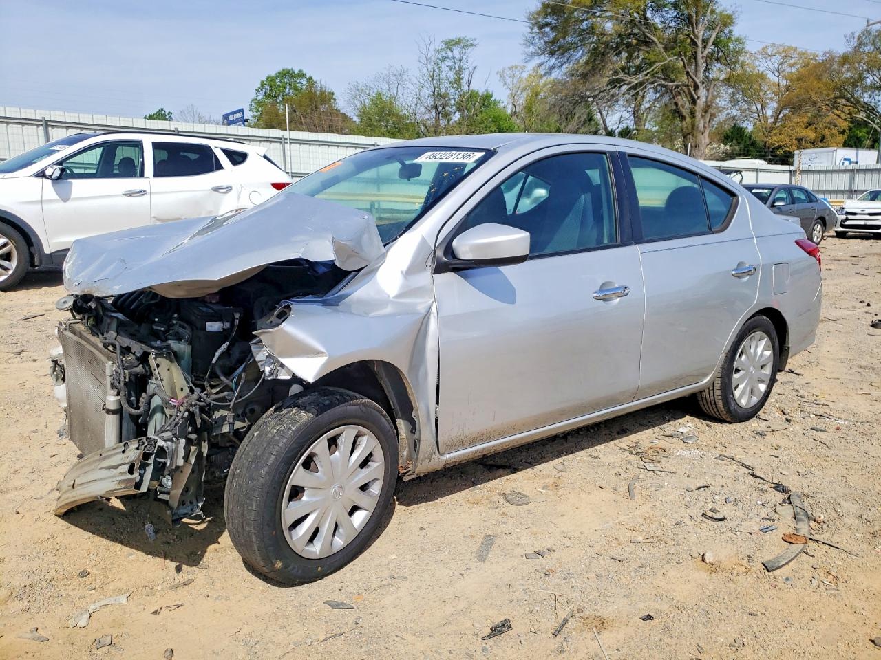 Salvage Nissan Versa Image