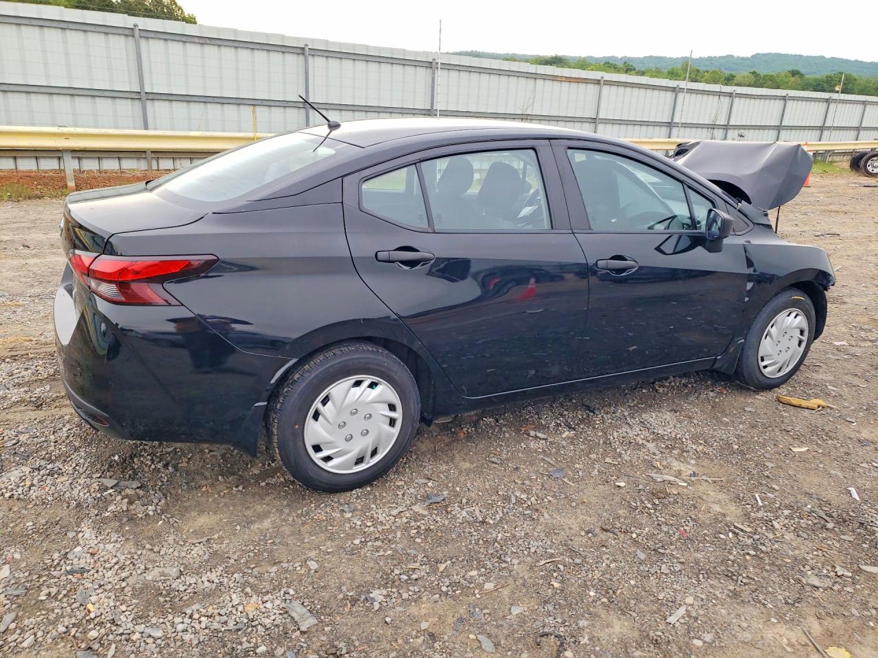 Nissan Versa S