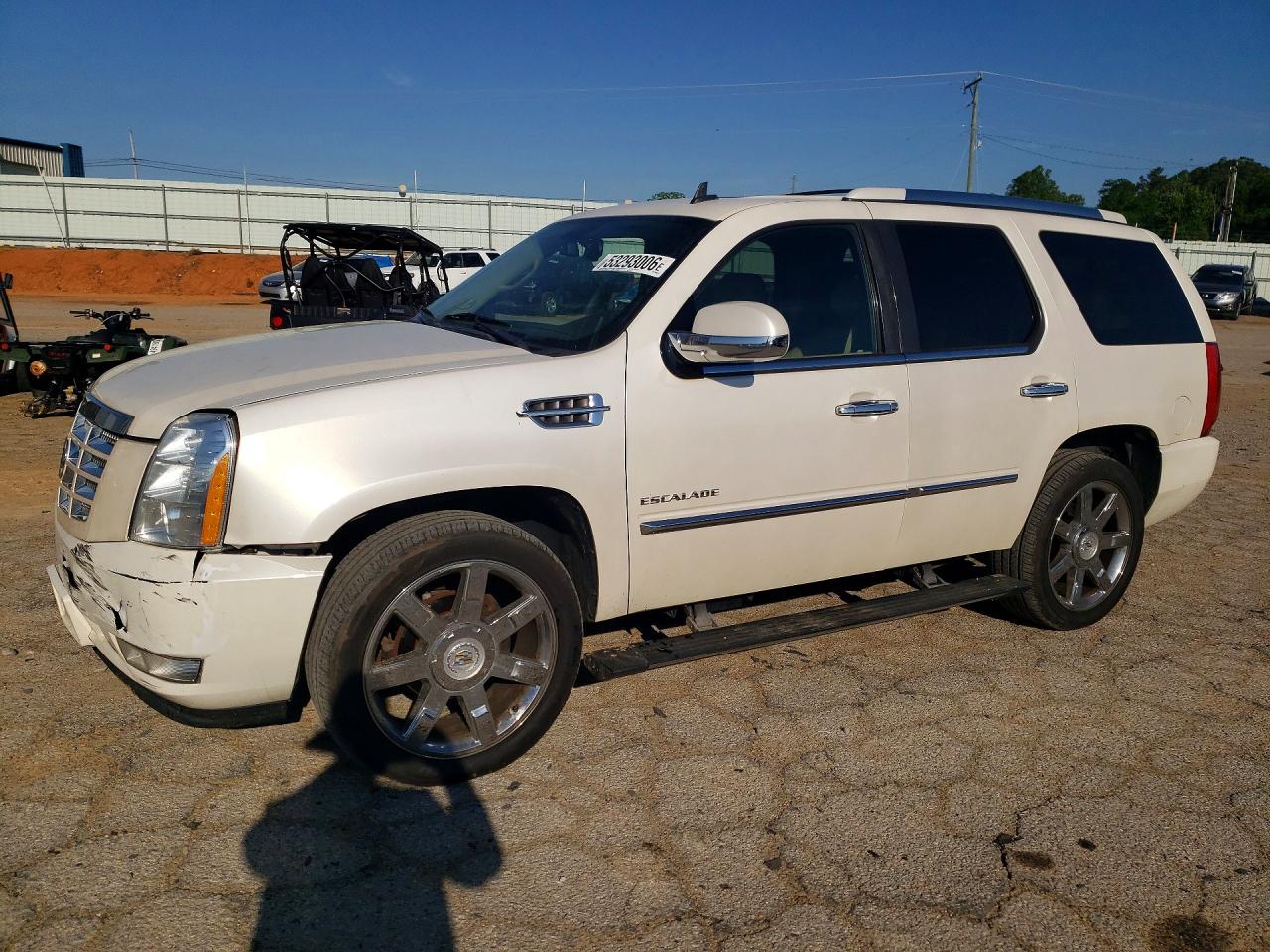 Salvage Cadillac Escalade Image