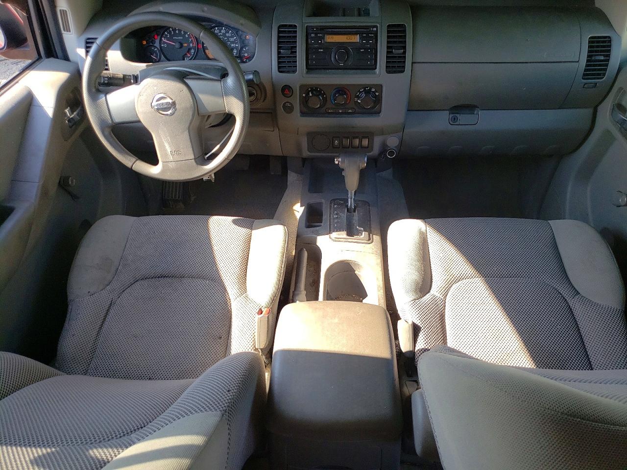 Nissan Frontier S