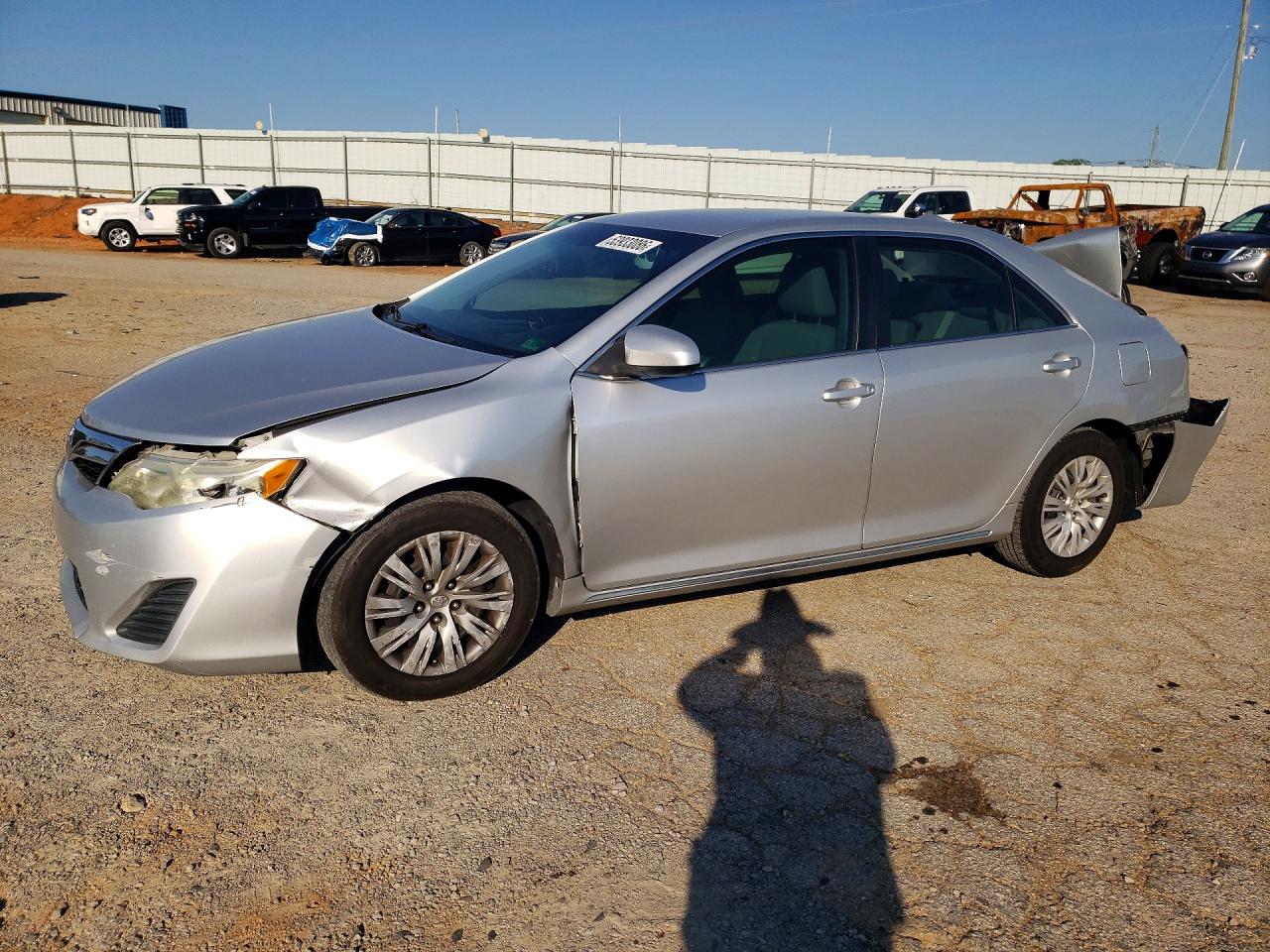 Salvage Toyota Camry Image