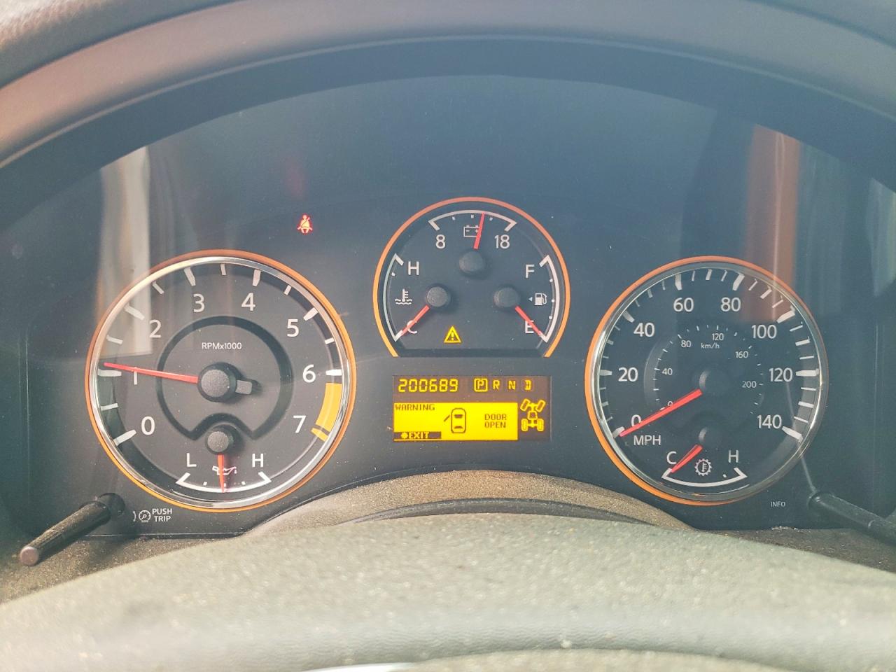 Nissan Armada Platinum