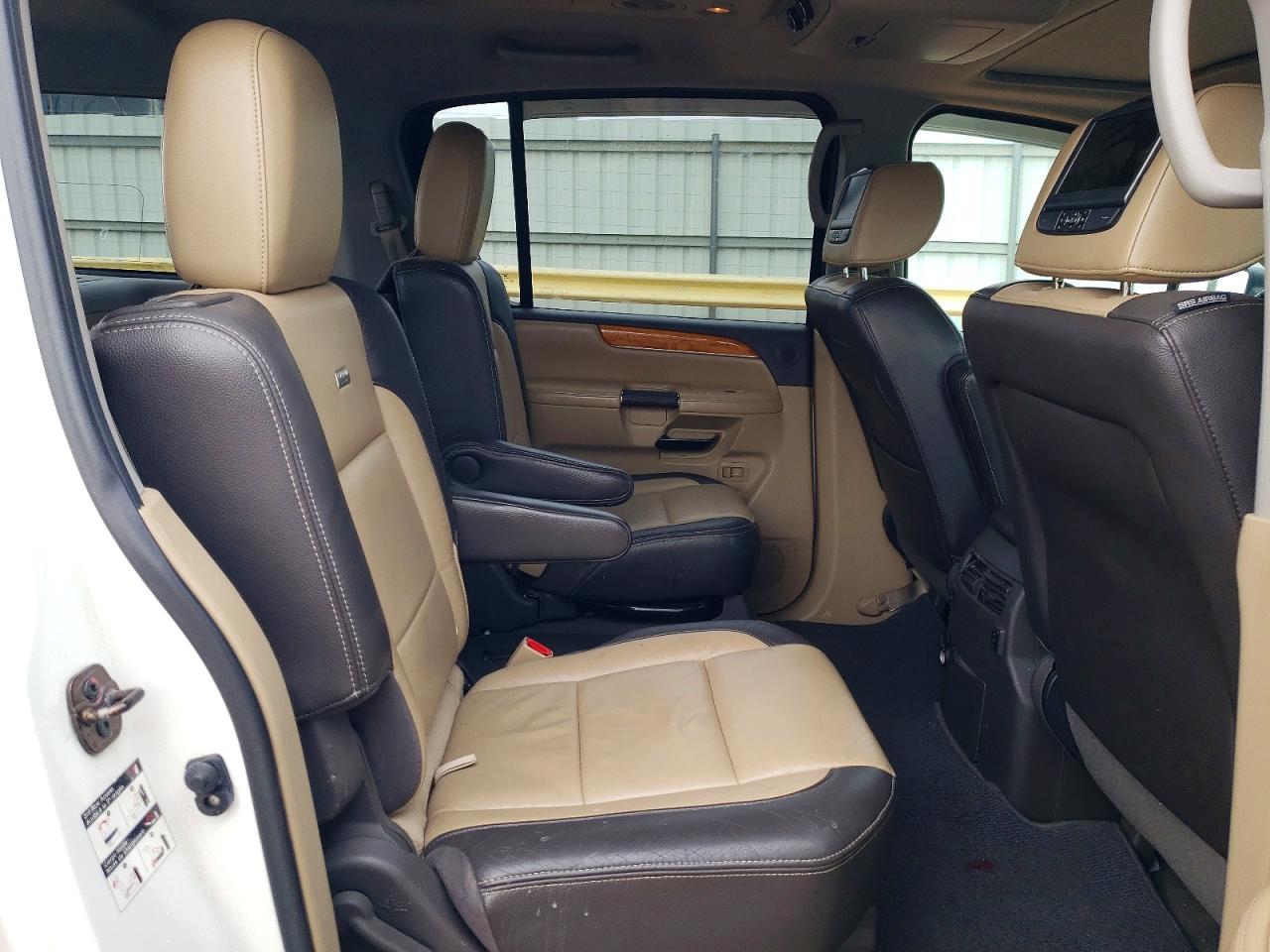 Nissan Armada Platinum