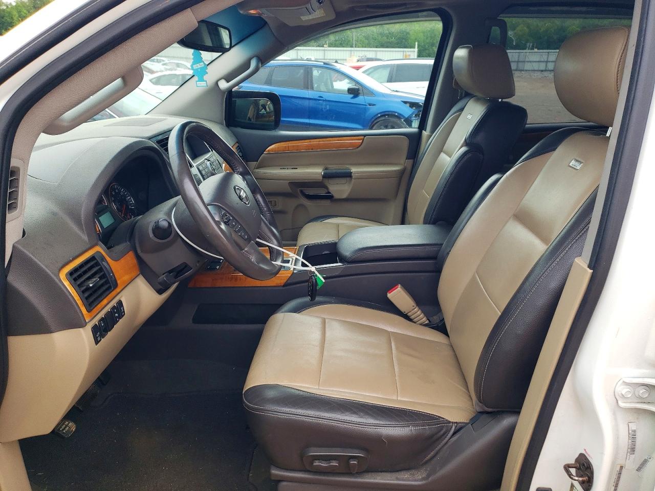 Nissan Armada Platinum